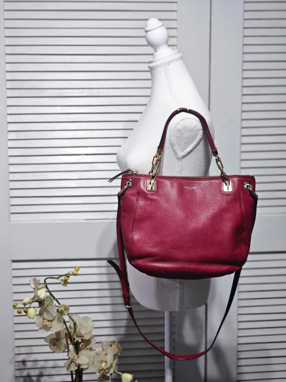 Henri Bendel Women's Red Pebble Grain Leather  Top Handle Tote Bag 3313